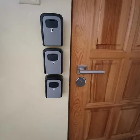 Tanie Spanie Na Grunwaldzkiej - Zameldowanie Bezobslugowe- 民宿 *